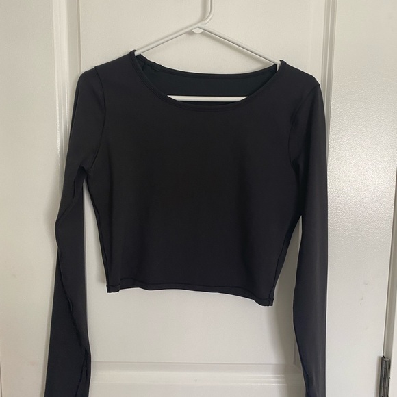 Lululemon Wunder Under crop train, size 8
